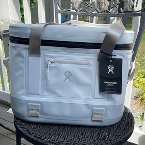 HYDROFLASK COOLER 18 LITER BRAND NEW